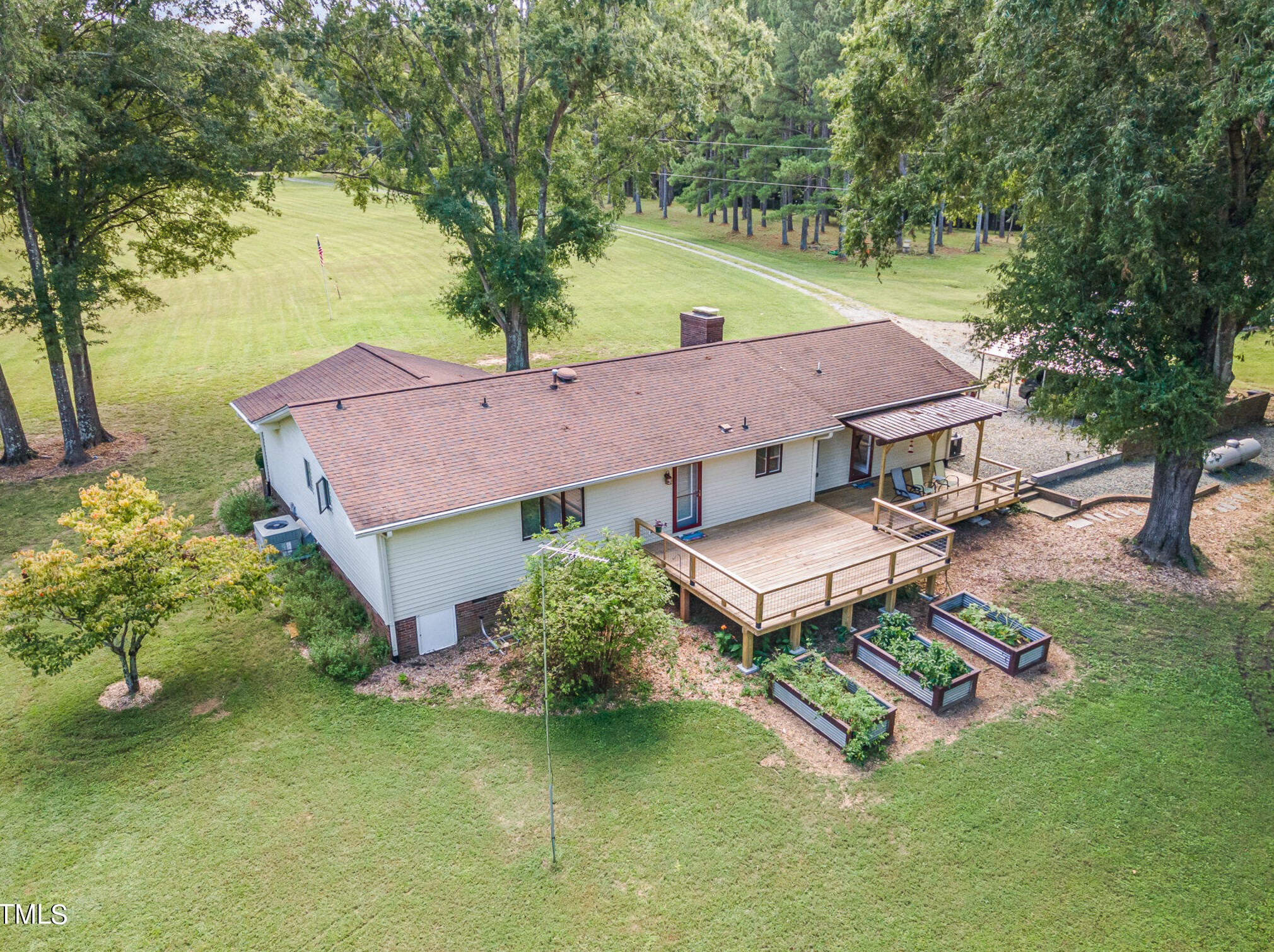 4322 Russell Rd, Graham, NC 27253