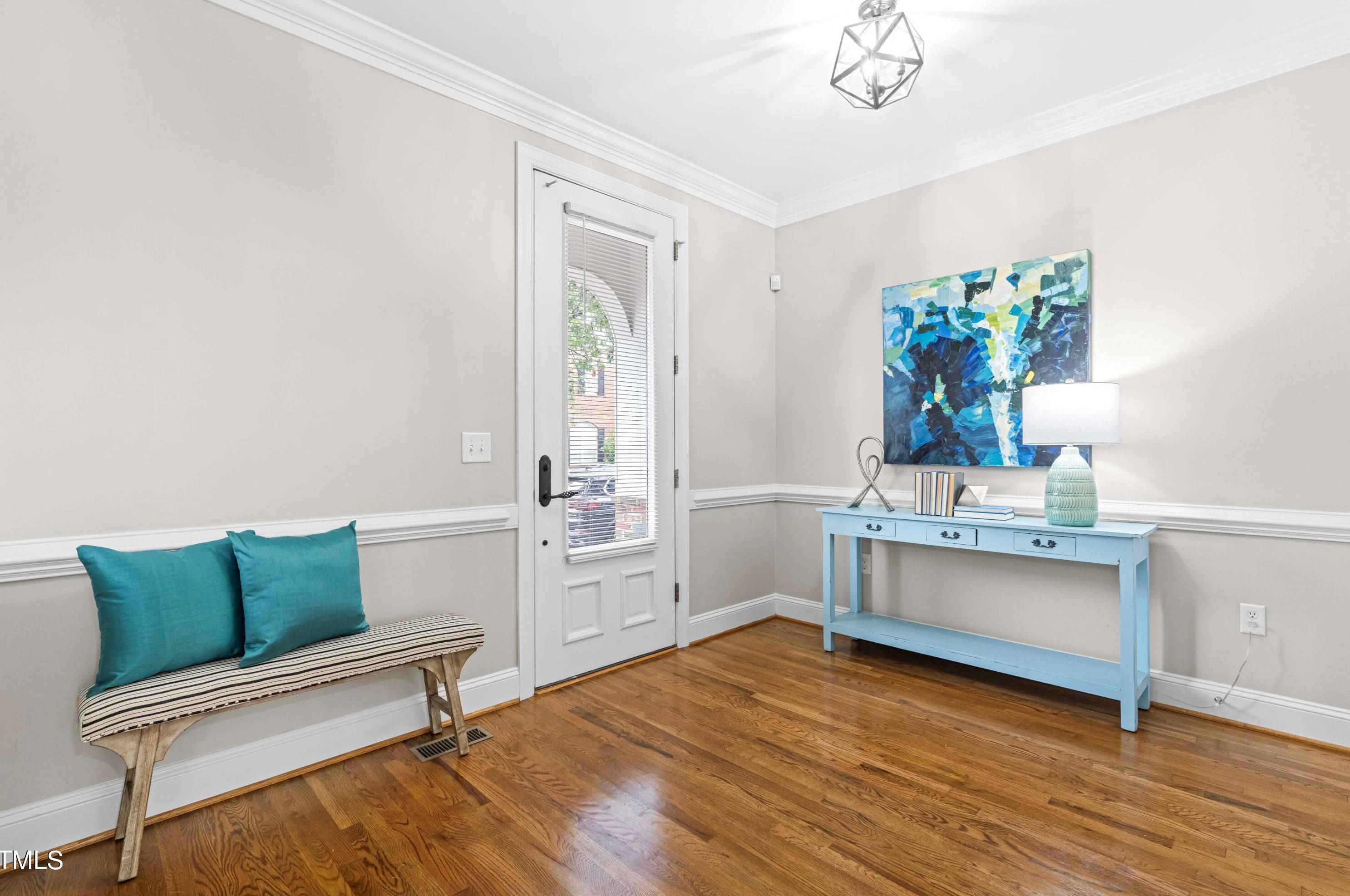 1136 Harp St, Raleigh, NC 27604-1304