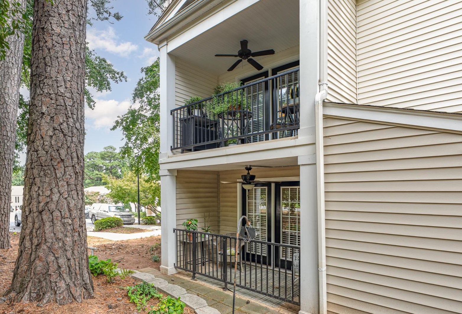 2216 Myron Dr #apt 102, Raleigh, NC 27607
