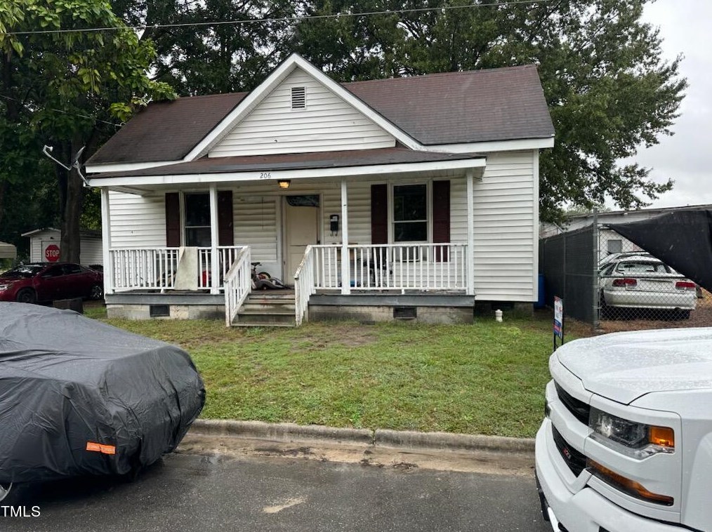 206 S Ethel St, Selma, NC 27576