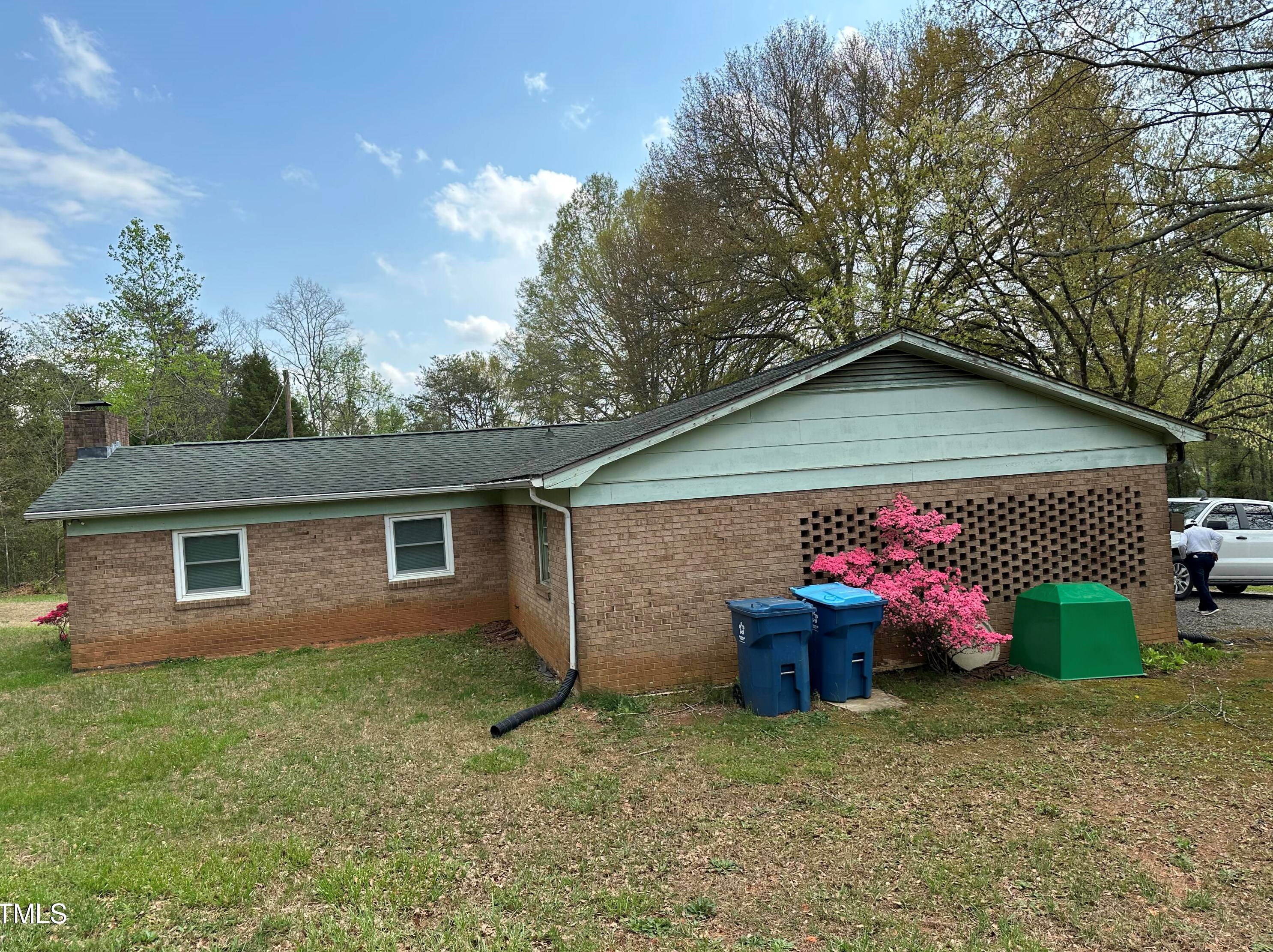 4974 6th St Sw, Longisland, NC 28609
