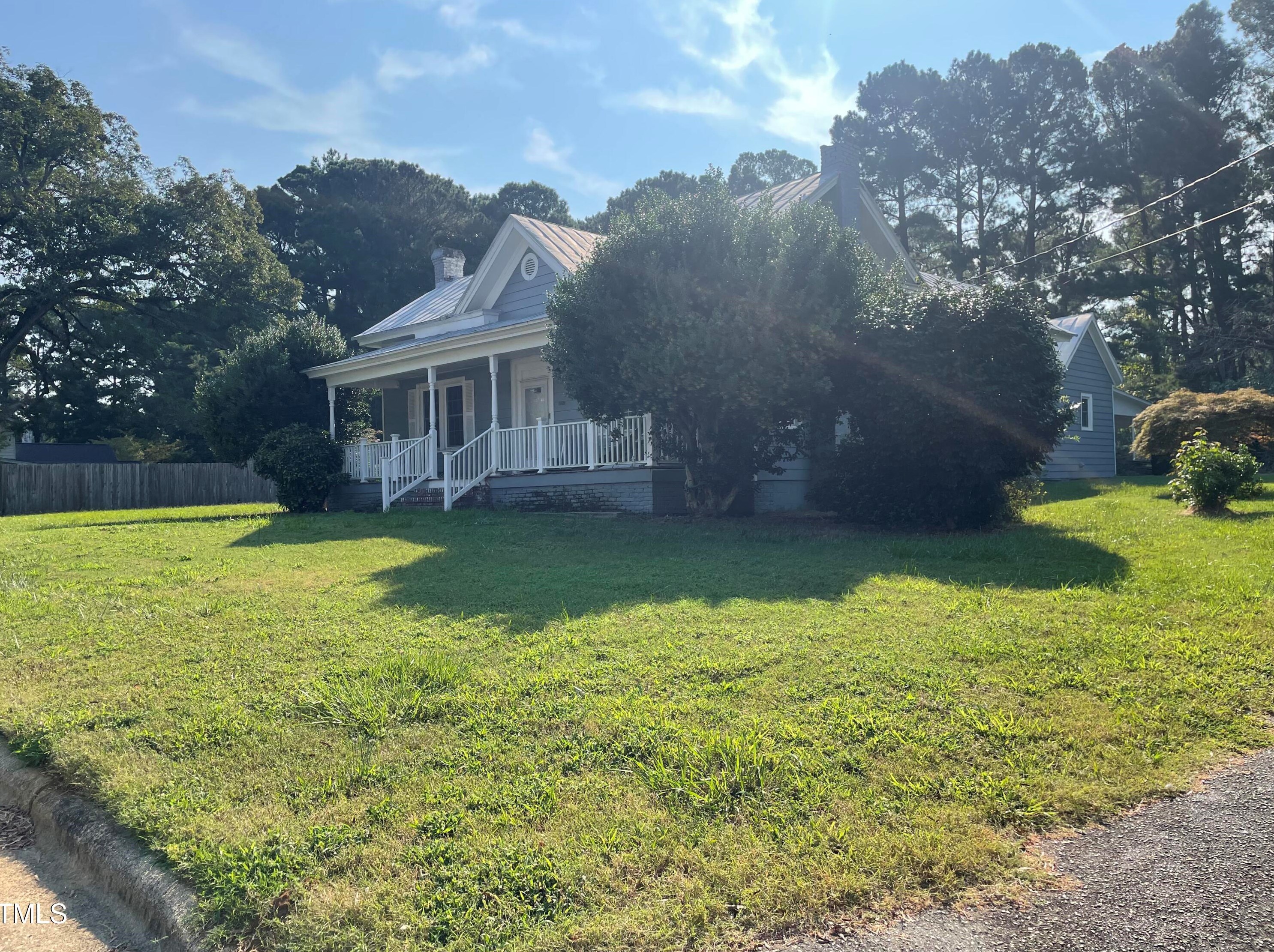 409 W Main St, Spring Hope, NC 27882