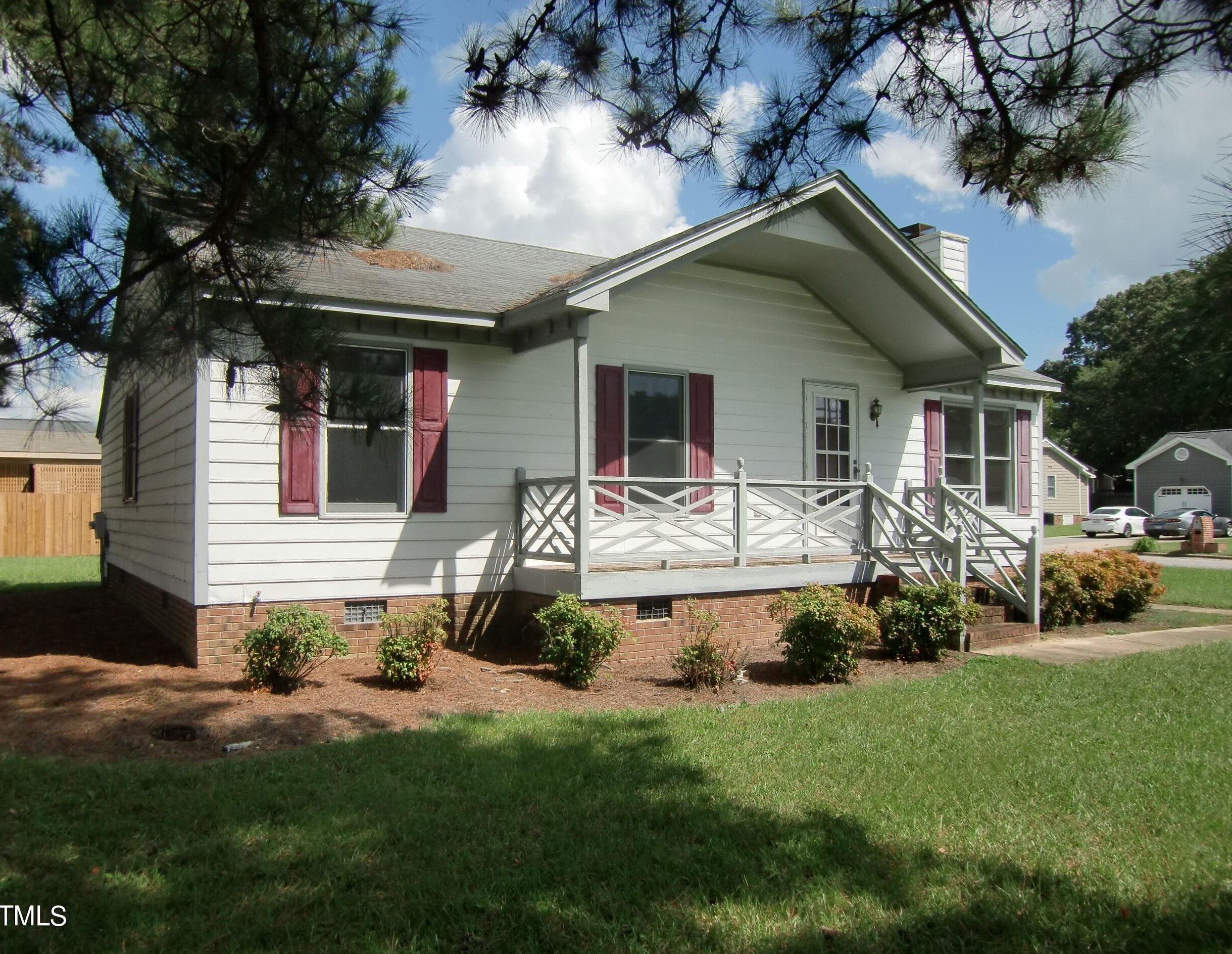 600 River Rd, Selma, NC 27576