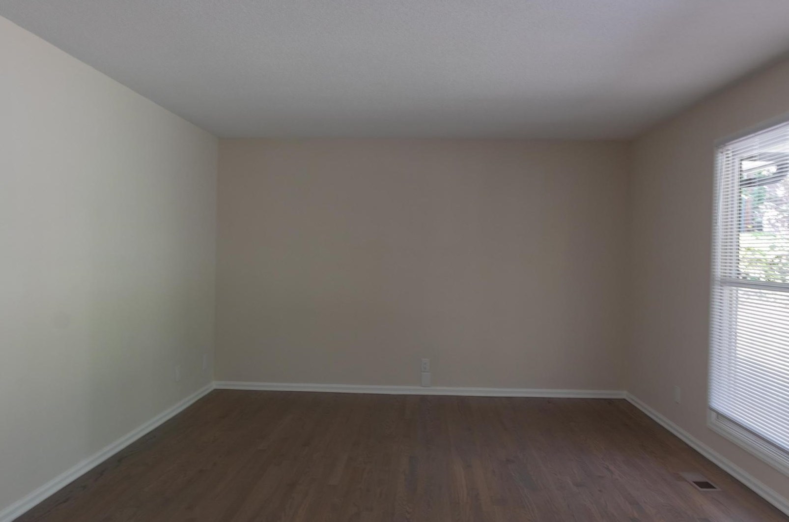 116 Virginia Dr, Chapel Hill, NC 27514