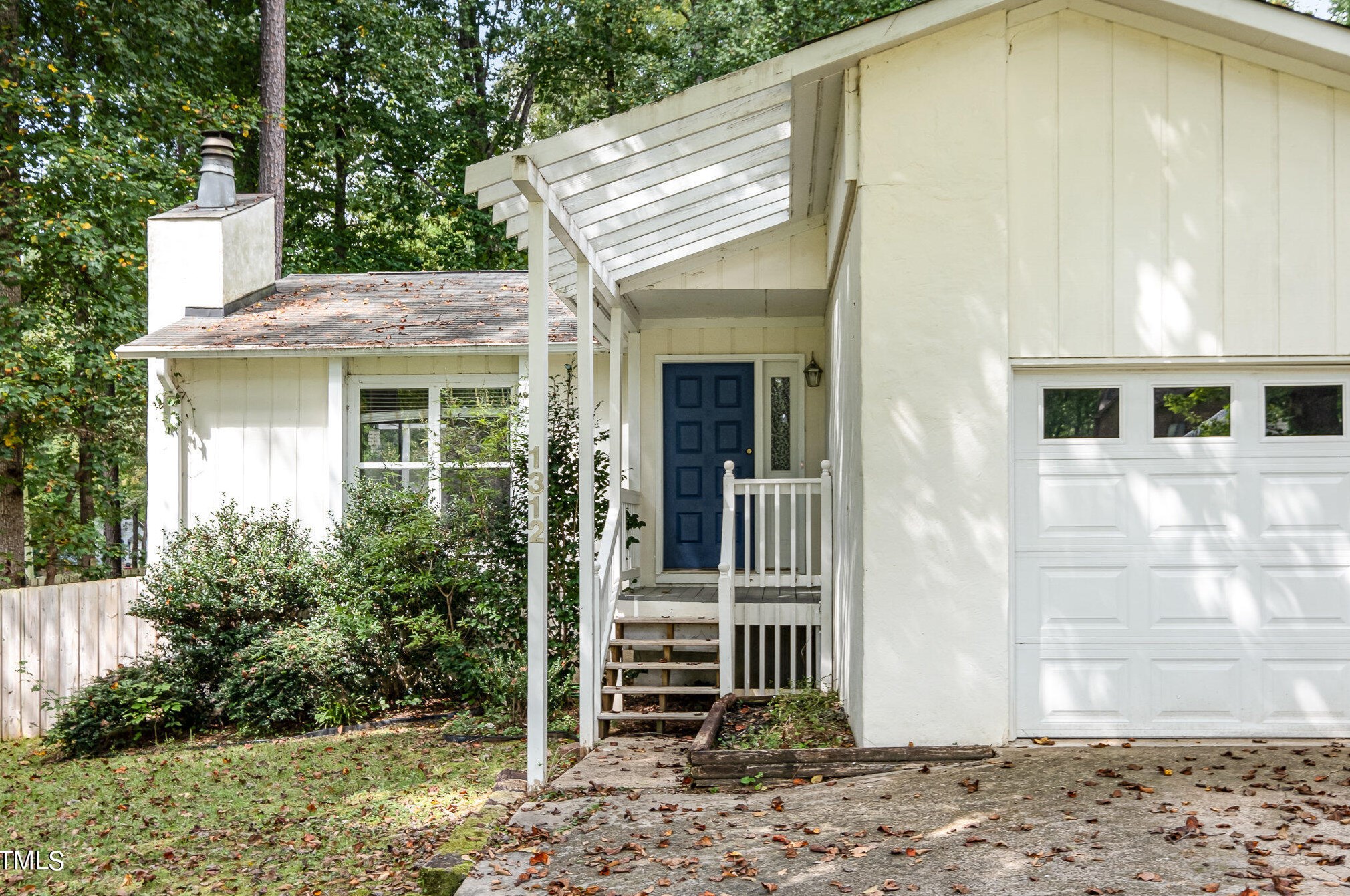 1312 Cedarhurst Dr, Sanford, NC 27332