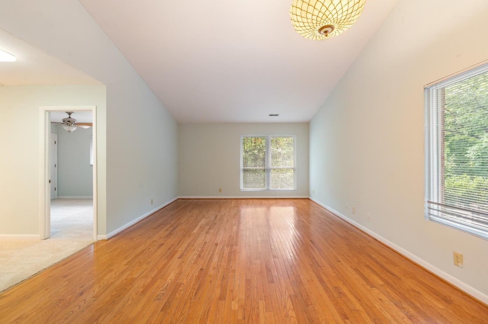 201 Howell St #apt 300a, Chapel Hill, NC 27514