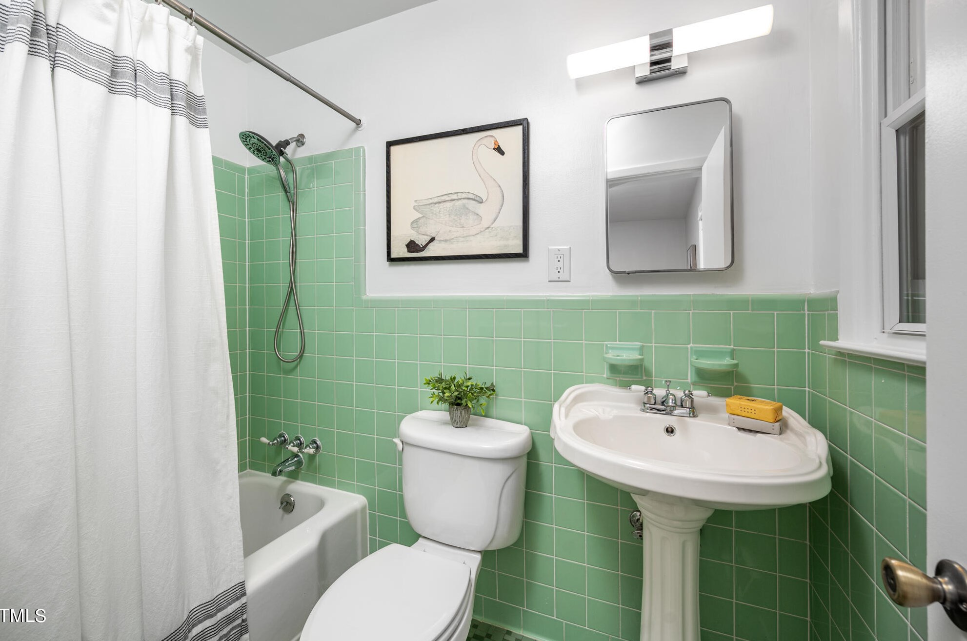 1605 Albany St, Durham NC 27705-3131 exterior