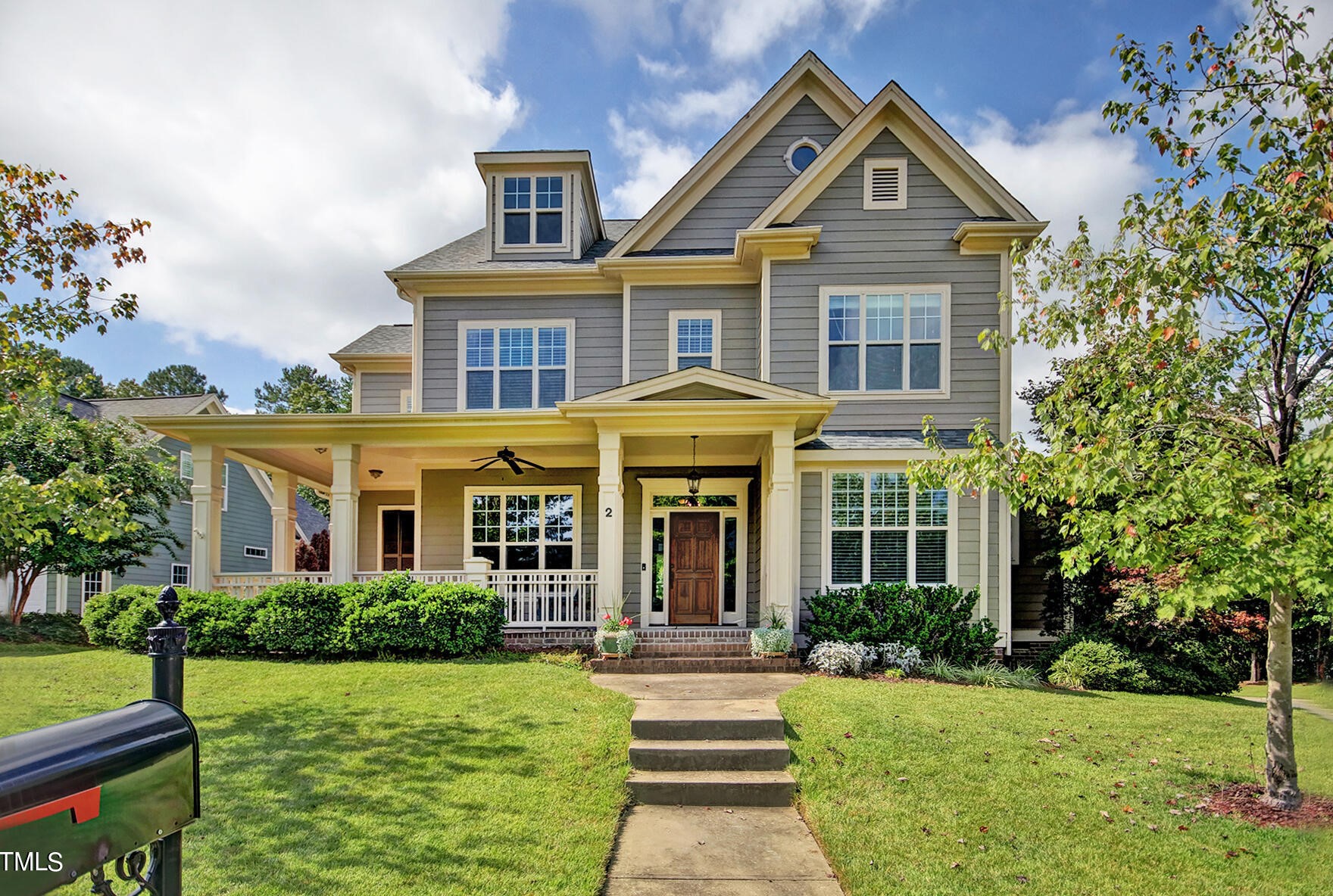 2 Midstream Ct, Chapel Hill, NC 27517