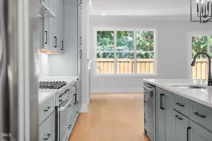 811 Maple Berry Ln, Raleigh, NC 27607 - Photo 10