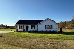 186 Pate Lndg Dr, Selma, NC 27576 - Photo 2