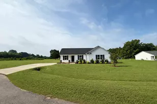 186 Pate Lndg Dr, Selma, NC 27576 - Photo 1