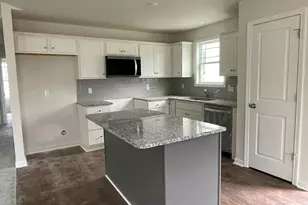 130 Tulipfield Wy, Benson, NC 27504 - Photo 4