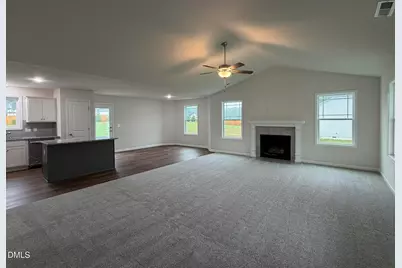 130 Tulipfield Way, Benson, NC 27504 - Photo 2