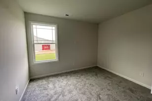 130 Tulipfield Wy, Benson, NC 27504 - Photo 6