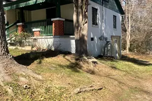 420 E Hinton St, Clayton, NC 27520 - Photo 2