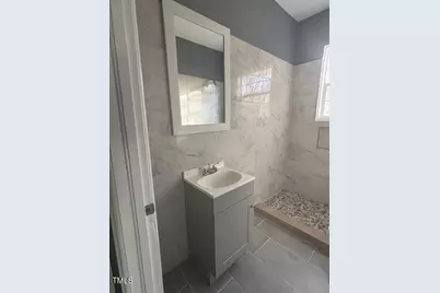 201 W Highland Avenue, Kinston, NC 28501 - Photo 18