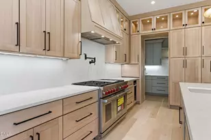 403 Carolyn Ct, Cary, NC 27511 - Photo 10