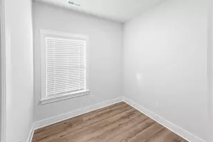 129 Charlotte Knl St, Zebulon, NC 27597 - Photo 6