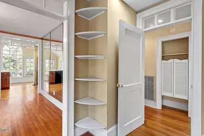 806 E Franklin Street, Chapel Hill, NC 27514 - Photo 20