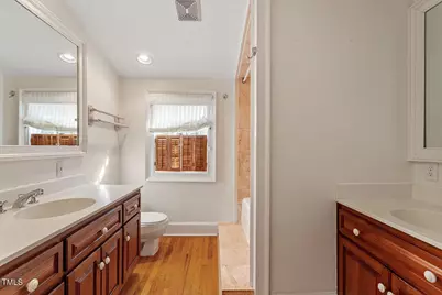 806 E Franklin Street, Chapel Hill, NC 27514 - Photo 32