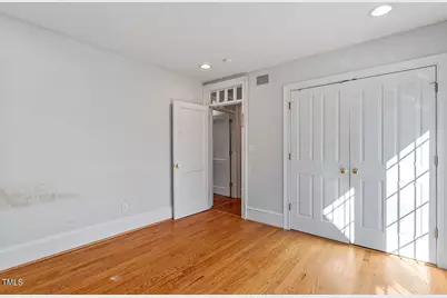 806 E Franklin Street, Chapel Hill, NC 27514 - Photo 22