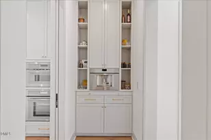 214 Reynolds Rd, Raleigh, NC 27609 - Photo 14