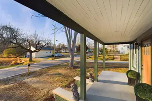 301 W Hl Ave S, Hillsborough, NC 27278 - Photo 4