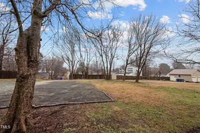 301 W Hill Avenue S, Hillsborough, NC 27278 - Photo 34