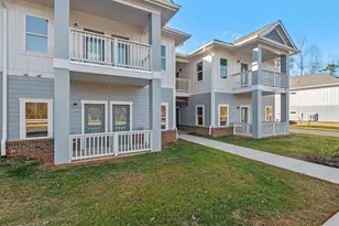 223 S Eleventh St, Mebane, NC 27302 - Photo 2