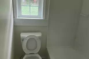 2214 Banks Ln E, Wilson, NC 27893 - Photo 4