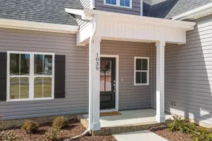 1039 N Lincoln St, Benson, NC 27504 - Photo 4