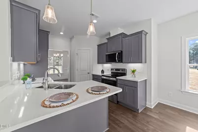 1039 N Lincoln Street, Benson, NC 27504 - Photo 14