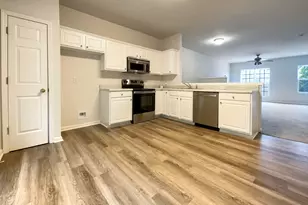 4842 Wyatt Brook Way, Raleigh, NC 27609 - Photo 6