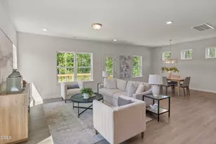 209 E American Marigold Dr, Benson, NC 27504 - Photo 6