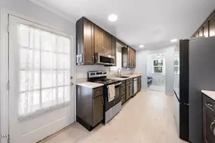 916 Clayton Rd, Durham, NC 27703 - Photo 4