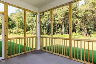 283 Golfview Ave, Benson, NC 27504 - Photo 6