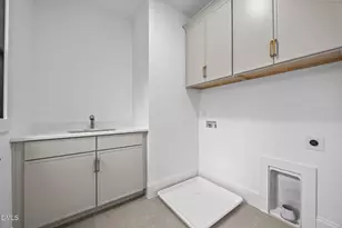 1318 Ivy Ln, Raleigh, NC 27609 - Photo 46