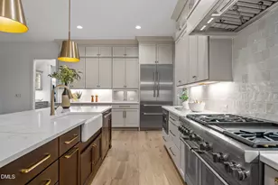 1318 Ivy Ln, Raleigh, NC 27609 - Photo 10