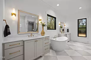 1318 Ivy Ln, Raleigh, NC 27609 - Photo 24