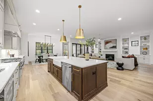 1318 Ivy Ln, Raleigh, NC 27609 - Photo 16