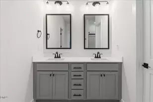 107 Manchester Ct, La Grange, NC 28551 - Photo 16