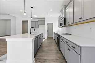 109 Manchester Ct, La Grange, NC 28551 - Photo 10