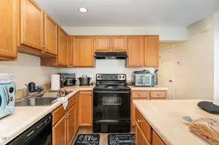 7820 Averette Field Dr, Raleigh, NC 27616 - Photo 8