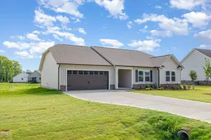 210 Maxwell Farm Ln, Selma, NC 27576 - Photo 2