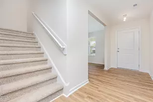 82 W Emily Gardens Dr, Selma, NC 27576 - Photo 4