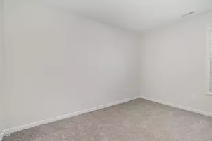 18 W Emily Gardens Dr, Selma, NC 27576 - Photo 16