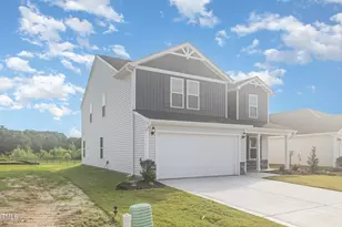 18 W Emily Gardens Dr, Selma, NC 27576 - Photo 2