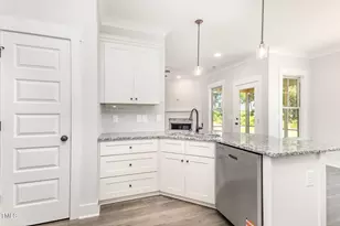 47 Royal Ave, Selma, NC 27576 - Photo 10