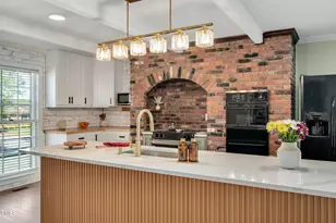 1602 Lake Shore Dr, Dunn, NC 28334 - Photo 1