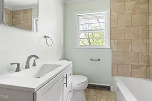 209 N Occoneechee St, Hillsborough, NC 27278 - Photo 26